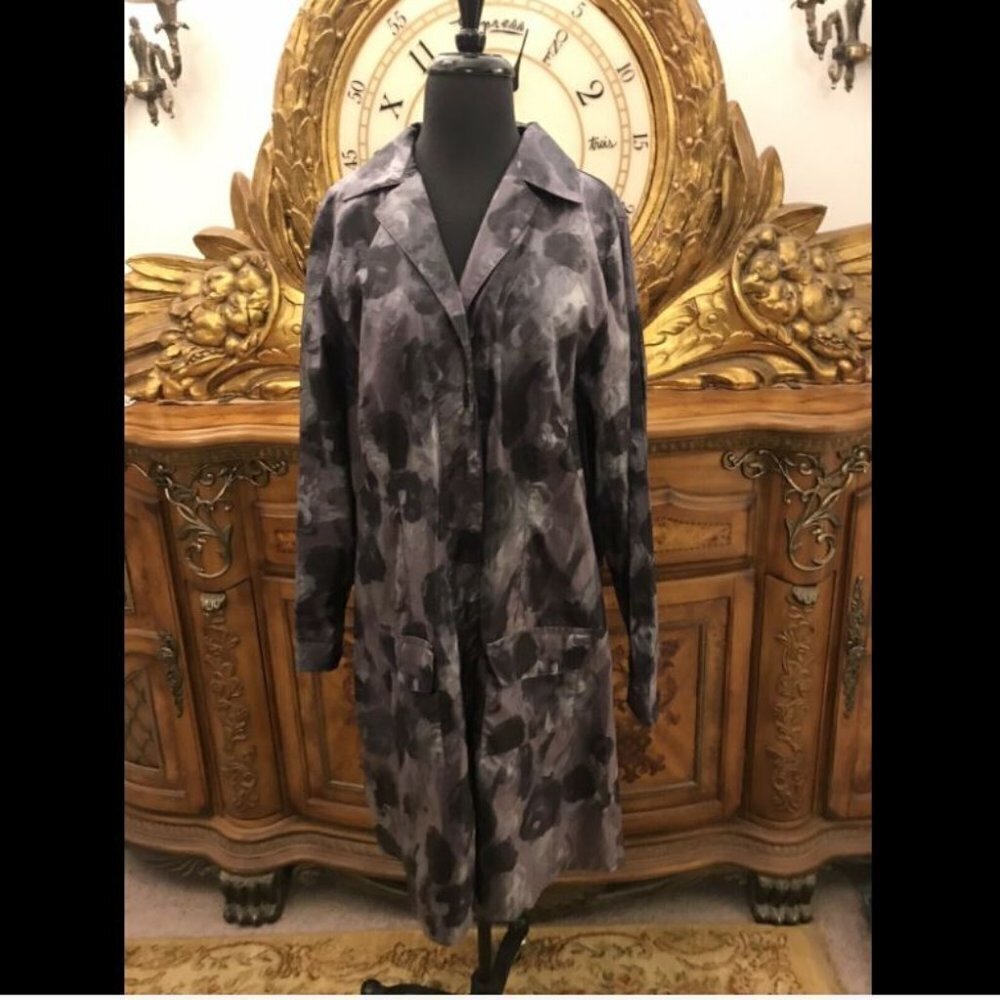 BAGOES PLUS SIZE RAIN COAT. BUST 44" WATERPROOF.  NETHERLANDS. SALE - WAS $90  D